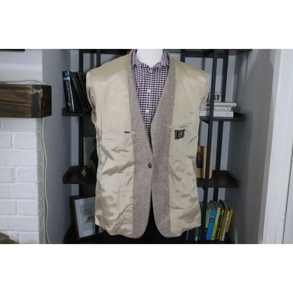 VTG Farah Men's‎ Blazer Jacket Two Button Beige Wool Elbow Patch Size 46 Long